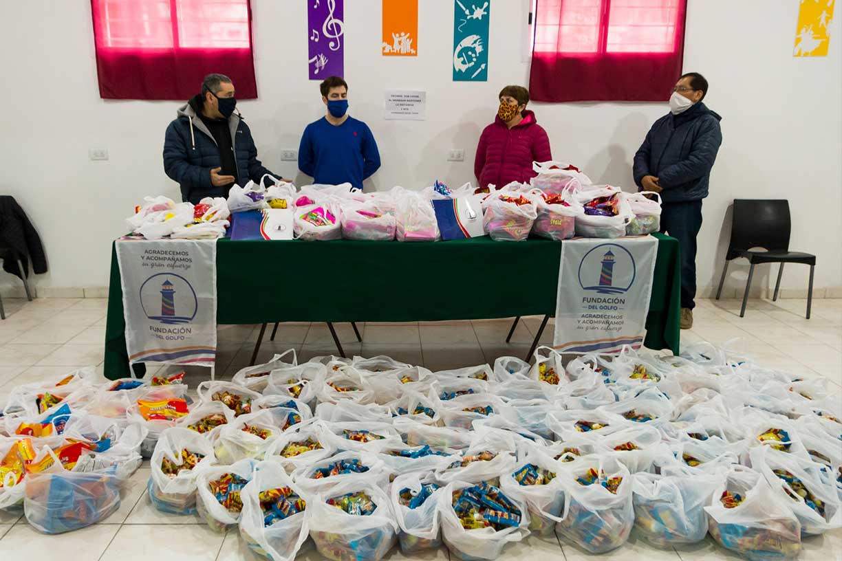 FdG entregó cientos de bolsas con golosinas a merenderos y vecinales de la ciudad por el Día del Niño
