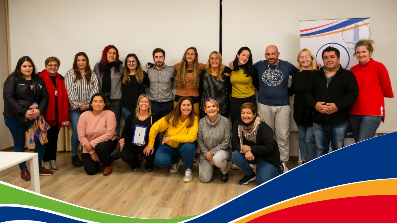 FDG HIZO POSIBLE LA VISITA DE CELESTE IANNELLI, LA JOVEN INFLUENCER QUE VENCIÓ LA LEUCEMIA Y PRESENTÓ SU LIBRO “DIARIO DE LA SERVILLETA”