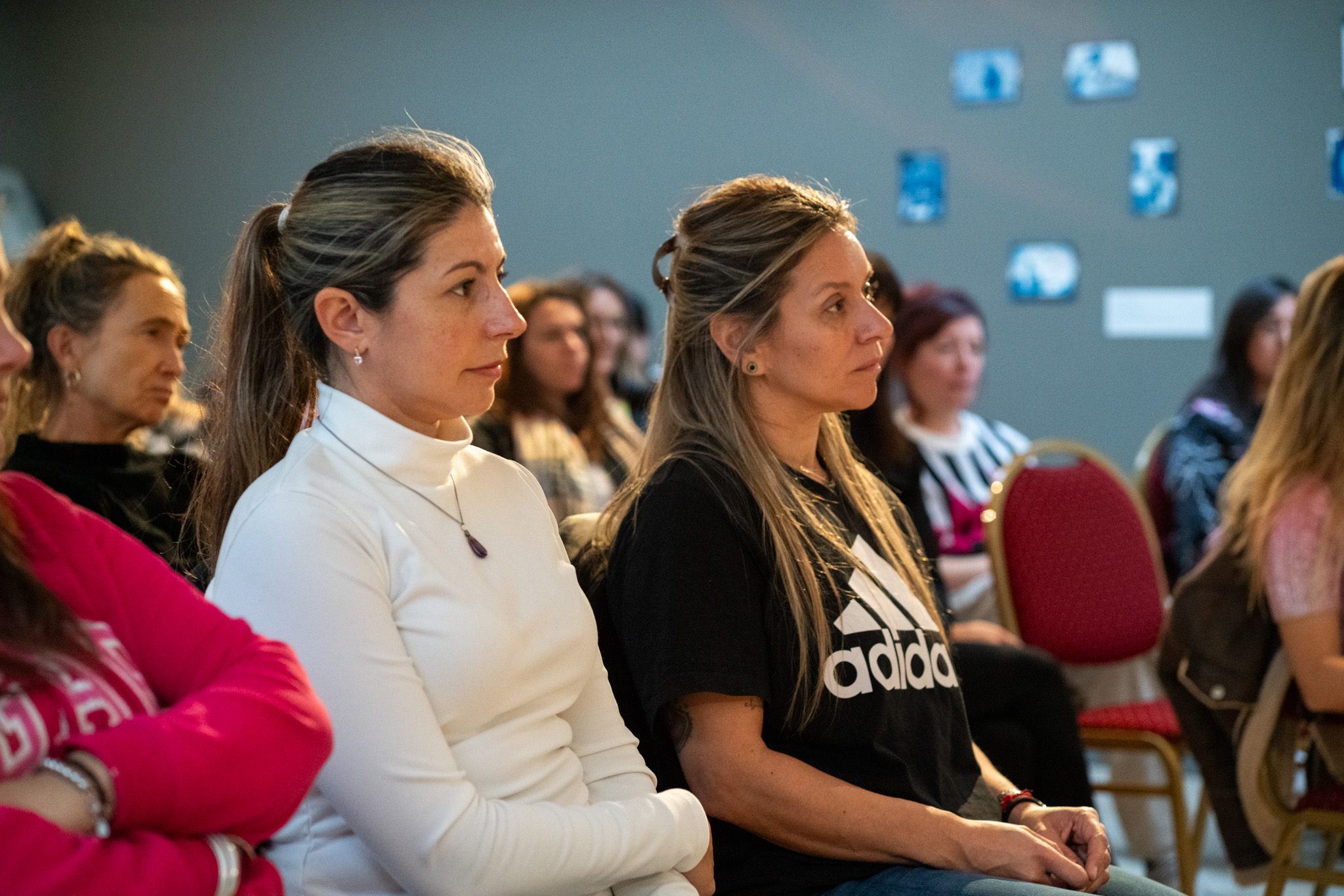 Reflexionamos sobre bienestar emocional en la charla “Elecciones Conscientes”